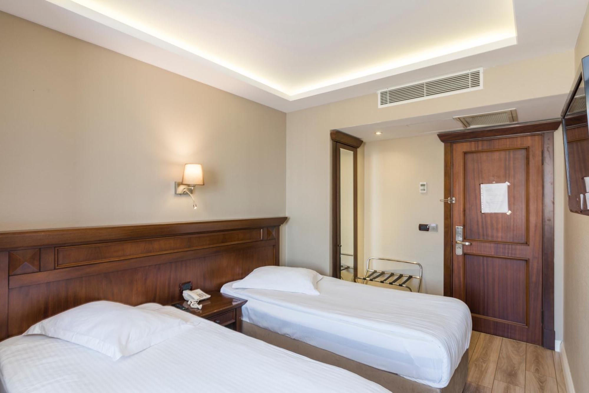 Semsan Hotel Estambul Exterior foto