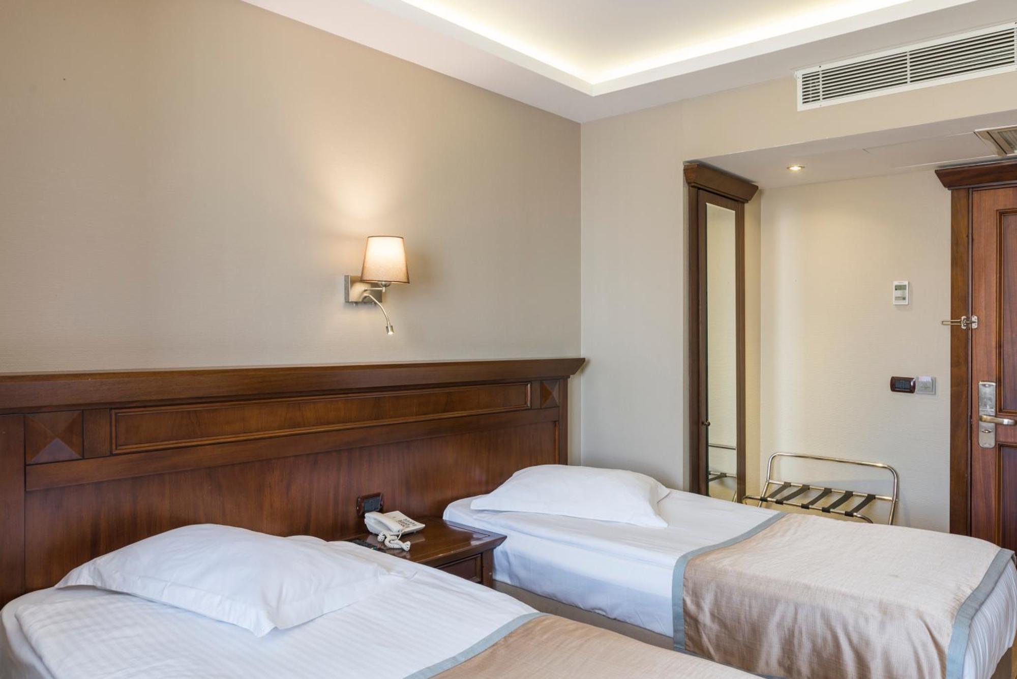Semsan Hotel Estambul Exterior foto